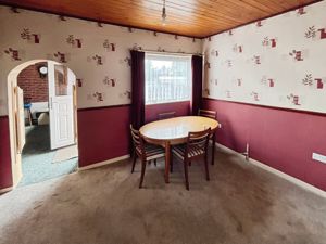 Dining Room - click for photo gallery